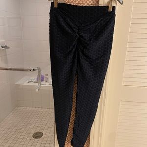NWT - Booty Enhancing Leggings - Viral Tik Tok Leggings